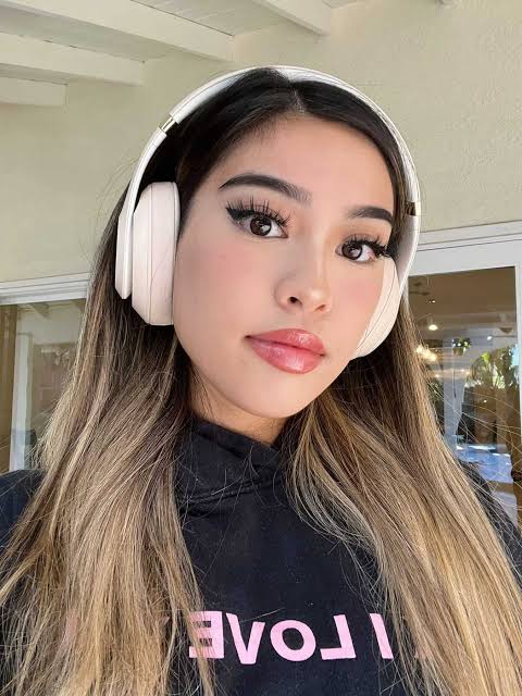 Katrina Buno Biography: Age, Boyfriend, Height, Parents, Net Worth, Zhong, Roblox, Instagram