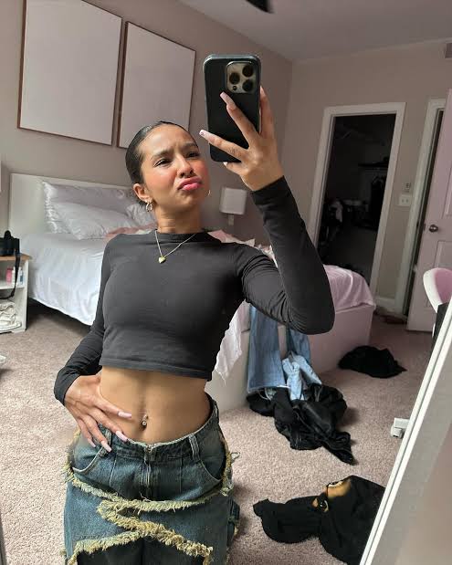 Ariana Pettit Biography: Age, Parents, Siblings, Relationship, Height, Net Worth, YouTube