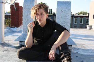 Julia Weldon - Biography