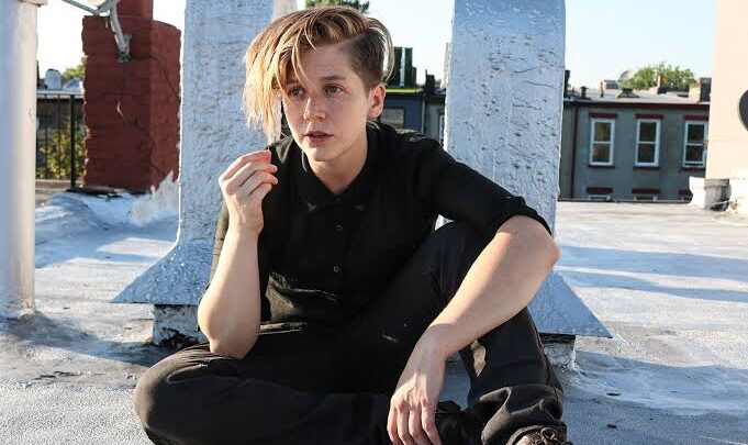 Julia Weldon Biography: Age, Partner, Net Worth, Parents, Albums, Movies & TV Shows, Songs