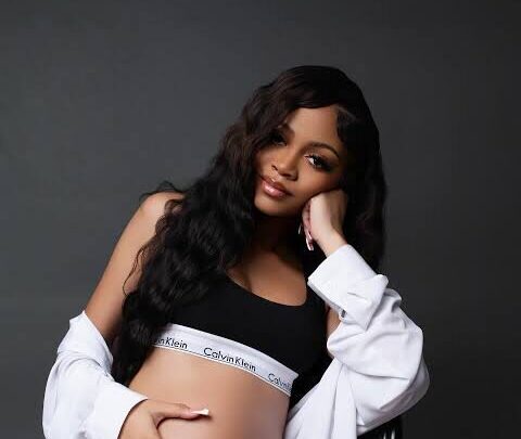 Toni Logan Bio: Age, Height, Net Worth, Parents, Brothers, Baby, Boyfriend, Instagram
