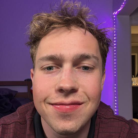 Splink (YouTuber) Biography: Real Name, Age, Net Worth, Siblings, Parents, Girlfriend, Roblox, Steal a Brainrot