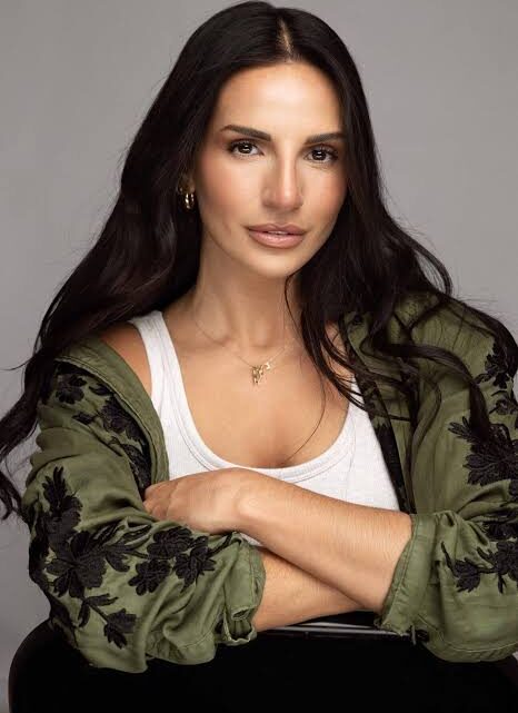 Jacinta Gulisano Biography: Age, Husband, Height, Parents, Siblings, Net Worth, Songs, Boyfriend, TV Shows