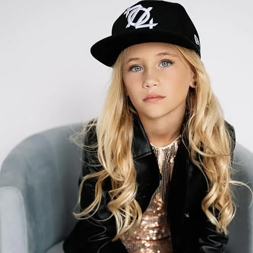 Parker Annabelle Biography: Boyfriend, Age, Net Worth, Height, Instagram, Nationality