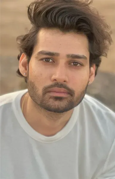 Karan Verma Biography: Movies & Web Series, Age, Parents, Siblings, Height, Net Worth, Girlfriend, Indian Army, Education, Religion