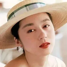 Chikako Aoyama - Biography