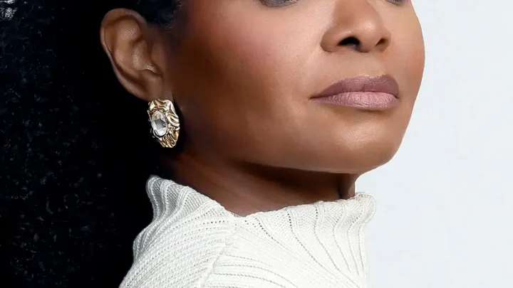 LaChanze Biography: Age, Husband, Daughters, Height, Net Worth, Parents, Broadway, Movies & TV Shows