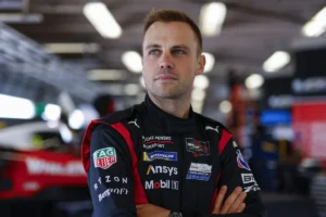 Laurens Vanthoor - Biography