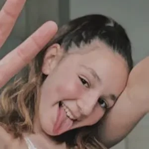 Gabs Lewitton - Biography