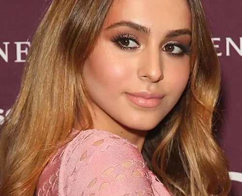 Lianna Perdis Biography: Age, Parents, Siblings, Height, Net Worth, Boyfriend, Total Bae, Career