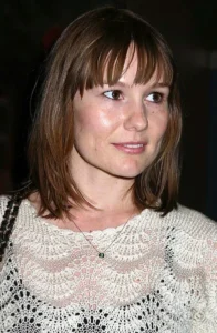 Liz Stauber - Biography