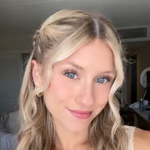 Natalie Ludwig - Biography