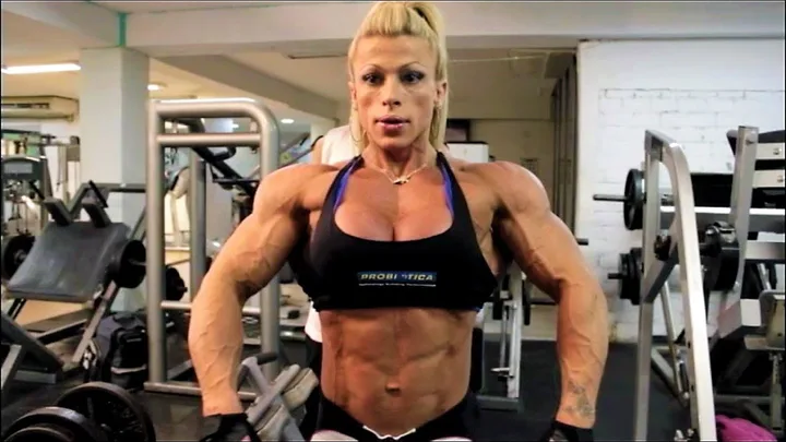 Anne Freitas Biography: Weight, Net Worth, Husband, Age, Parents, YouTube, Wikipedia, Awards