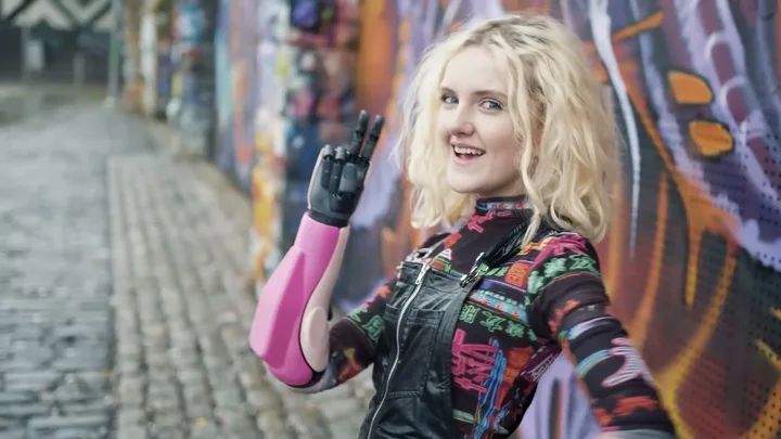 Tilly Lockey Biography: Boyfriend, Parents, Net Worth, Sisters, Age, Height, TV Shows, Eurovision, YouTube