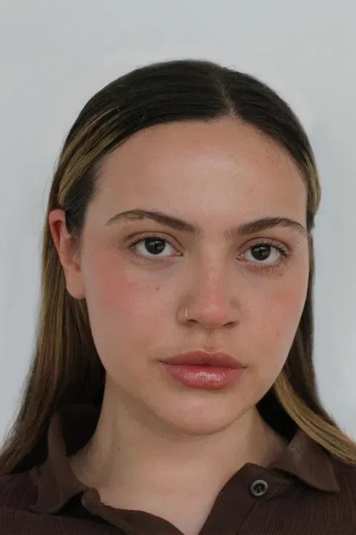 Holly Gibbs - Biography
