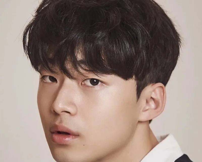Kim Kang-min Bio: TV Shows, Age, Height, Net Worth, Parents, Siblings, Instagram, Girlfriend