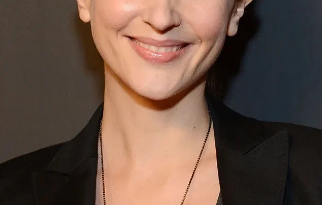Kathryn Fiore Biography: Age, Husband, Daughter, Height, Net Worth, Parents, Movies & TV Shows, Voice
