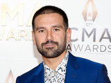 Shay Mooney Biography: Sisters, Children, Height, Net Worth, Songs, Albums, Age, Wife, Parents, YouTube, Ethnicity
