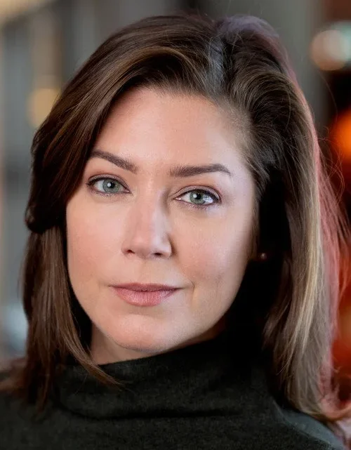Jennie Silfverhjelm Biography: Boyfriend, Age, Son, Height, Net Worth, Father, Movies & TV Shows, Beck