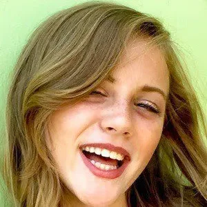 Tilly Bee - Biography