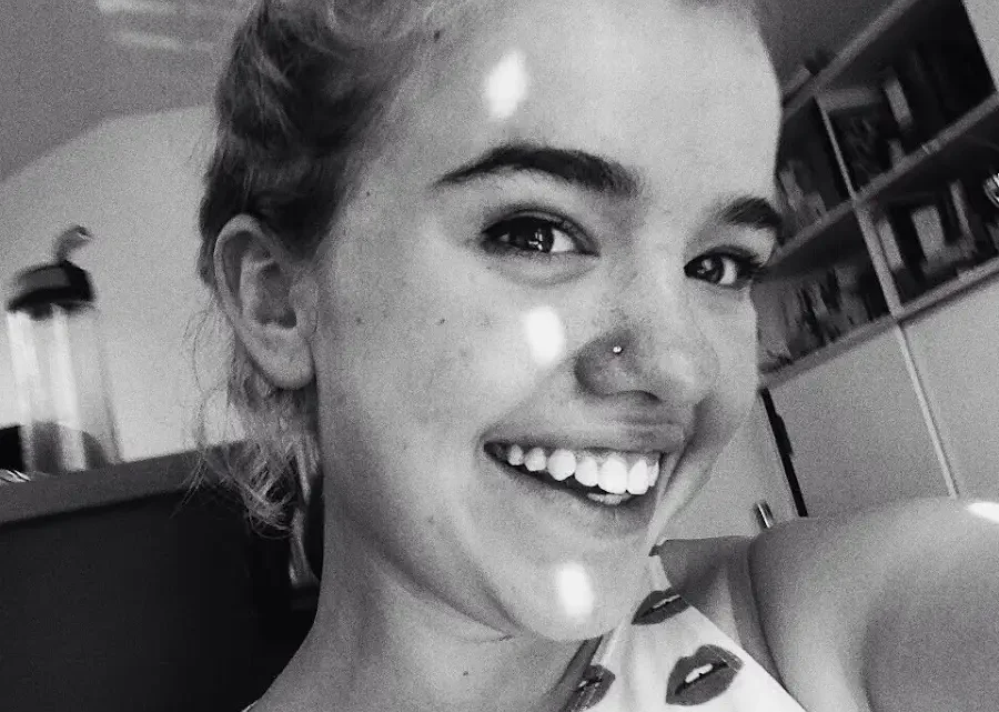 NeonIndieGirl Biography: Age, Real Name, Height, Net Worth, Parents, Boyfriend, ASMR, YouTube