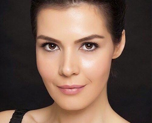 Hatice Şendil Biography: Age, Husband, Son, Height, Net Worth, Parents, Siblings, Movies & TV Shows