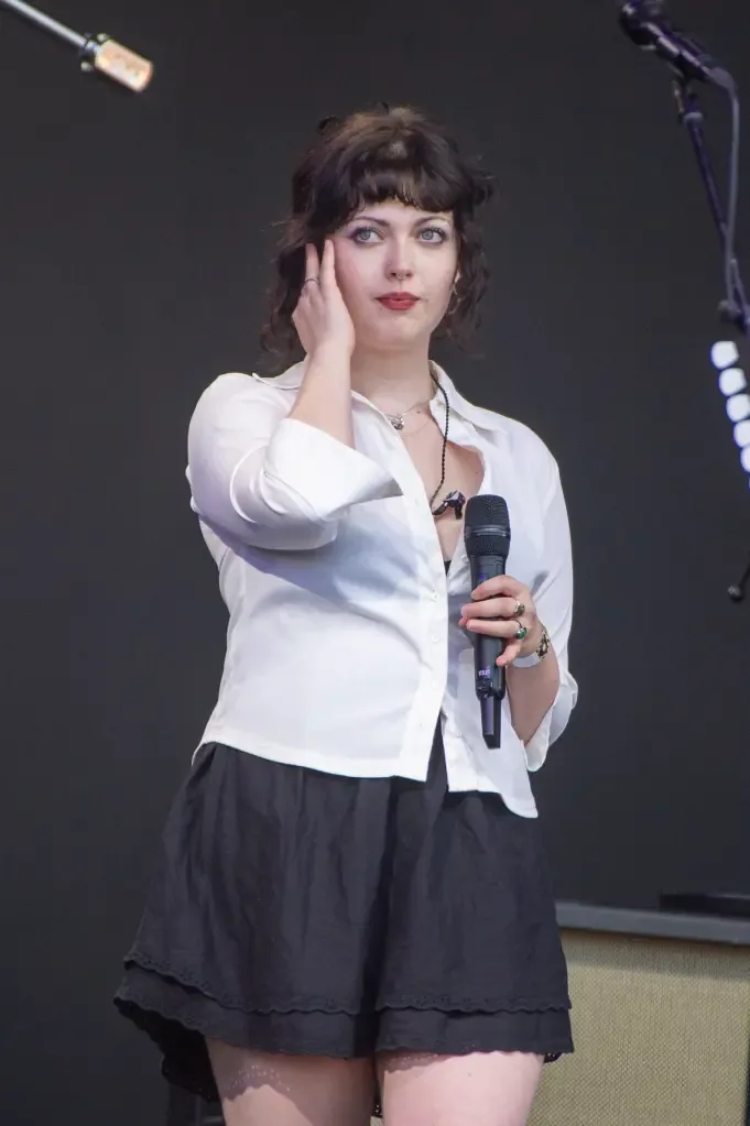 Violet Grohl - Biography