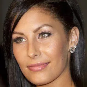 Linsay Willier - Biography