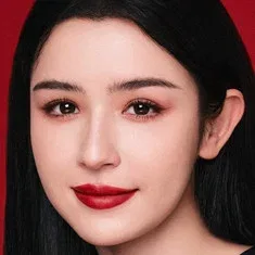 Hani Kyzy - Biography