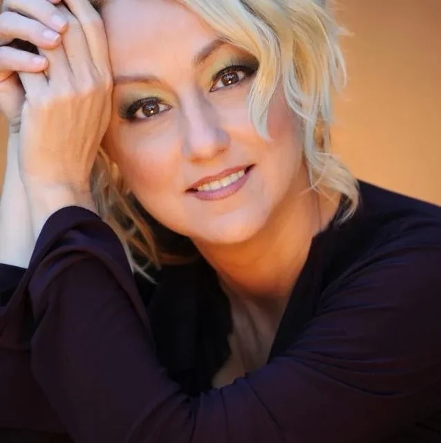 Yvonne Suhor Biography: Age, Death, Height, Net Worth, Parents, Movies & TV Shows, Career