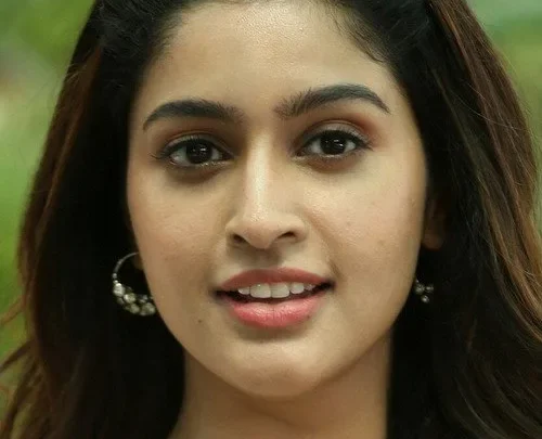 Tanya Ravichandran Biography: Age, Fiancé, Height, Parents, Sister, Net Worth, Movies, Web Series