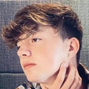 Zander Zach Biography: Spouse, Instagram, Parents, Siblings, Age, Net Worth, Height, Songs