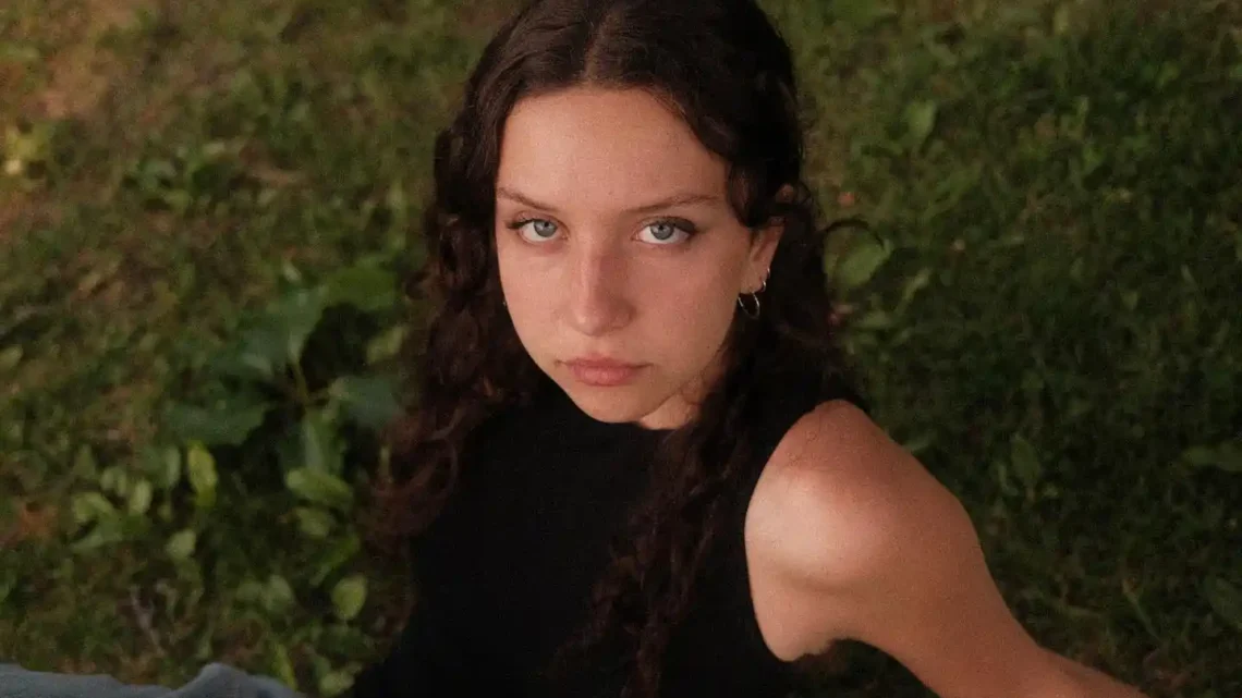 Lia Pappas-Kemps Biography: EPs, Singles, Height, Ethnicity, Age, Net Worth, Movies, Siblings, Parents, Boyfriend Lia Pappas-Kemps Biography: EPs, Singles, Height, Ethnicity, Age, Net Worth, Movies, Siblings, Parents, Boyfriend
